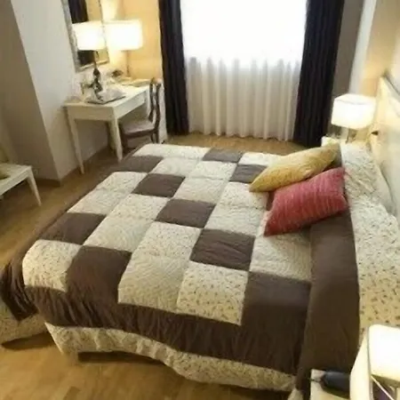 Relais Forti アパートホテル コルフィオリト